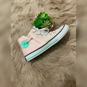 Converse high top zip size 3